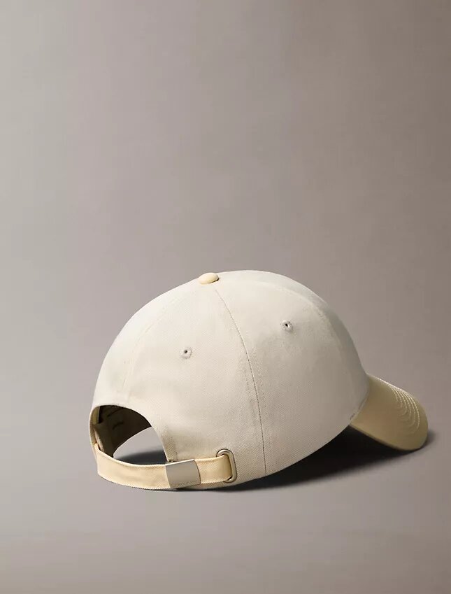 Șapcă de baseball cu logo brodat în contrast Șapcă de baseball cu logo brodat în contrast