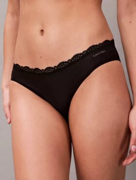 Bikini din microfibră elastică cu dantelă