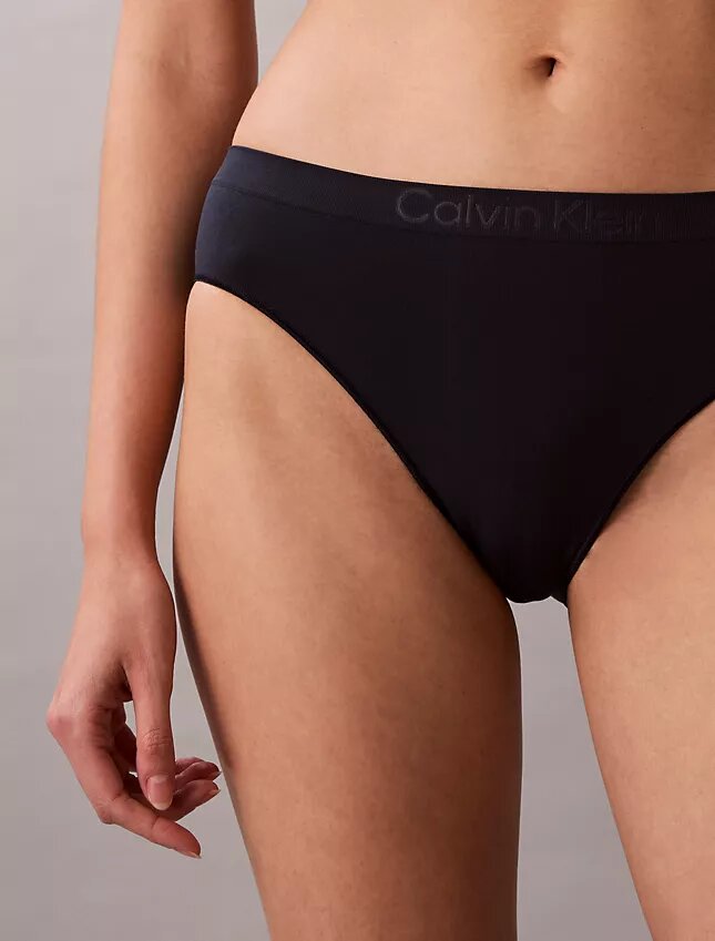 Bikini flexibil lipit Bikini flexibil lipit