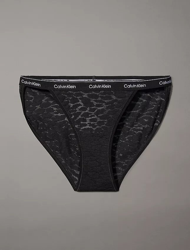 Bikini modern cu șnururi din dantelă Bikini modern cu șnururi din dantelă