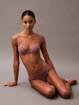 Bikini senzual din dantelă elastică