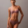 Bikini senzual din dantelă elastică Bikini senzual din dantelă elastică
