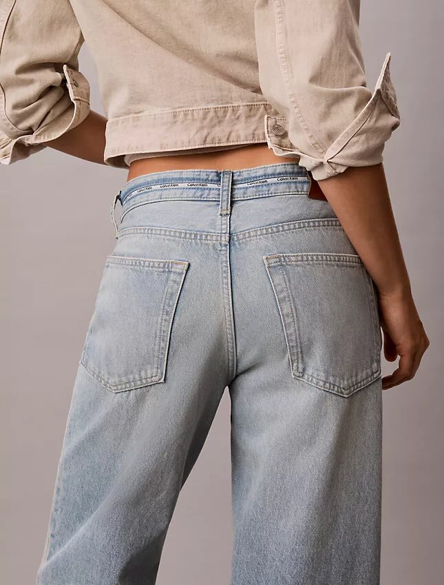 Blugi baggy cu talie joasă și logo Blugi baggy cu talie joasă și logo