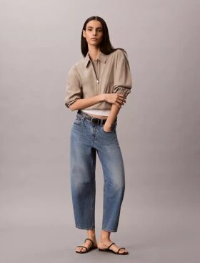 Blugi cropped cu croi evazat