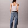 Blugi cropped cu croi evazat