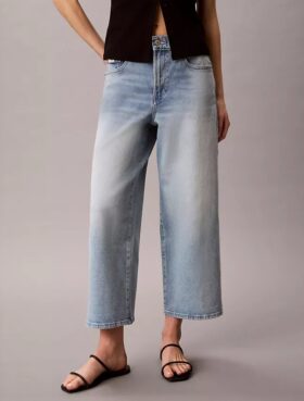 Blugi cropped cu picior larg