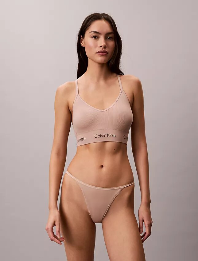 Bralette fără cusături din microfibră cu nervuri, ușor căptușită Bralette fără cusături din microfibră cu nervuri, ușor căptușită