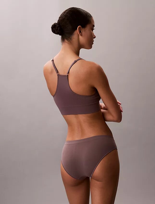 Bralette fără cusături din microfibră cu nervuri, ușor căptușită Bralette fără cusături din microfibră cu nervuri, ușor căptușită