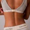 Bralette triunghiulară din Cotton Stretch, ușor căptușită, în stil tradițional Bralette triunghiulară din Cotton Stretch, ușor căptușită, în stil tradițional