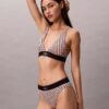 Bralette triunghiulară din microfiber elastic cu monogramă grafică, ușor căptușită