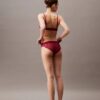 Bralette triunghiulară modernă din dantelă, ușor căptușită