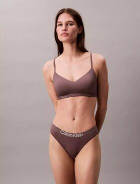 Bralette ușor căptușită, care se mulează pe corp
