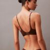 Bralette ușor căptușită, care se mulează pe corp Bralette ușor căptușită, care se mulează pe corp