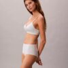 Bralette ușor căptușită, care se mulează pe corp