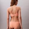 Bralette ușor căptușită, care se mulează pe corp Bralette ușor căptușită, care se mulează pe corp