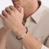 Brățară din piele cu plăcuță de identificare teșită