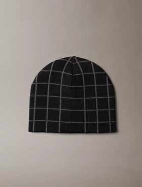 Căciulă din jacquard cu carouri