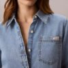 Cămașă clasică din denim cu nasturi Cămașă clasică din denim cu nasturi