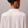 Cămașă cu nasturi și broderie englezească