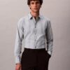 Cămașă slim din bumbac Supima elastic, cu dungi vopsite în fir