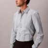 Cămașă slim din bumbac Supima elastic, cu dungi vopsite în fir