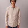 Cămașă slim din Cotton Stretch cu carouri și nasturi