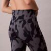 Colanți 7/8 cu imprimeu abstract Soft Sport Colanți 7/8 cu imprimeu abstract Soft Sport