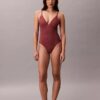 Costum de baie modern cu logo