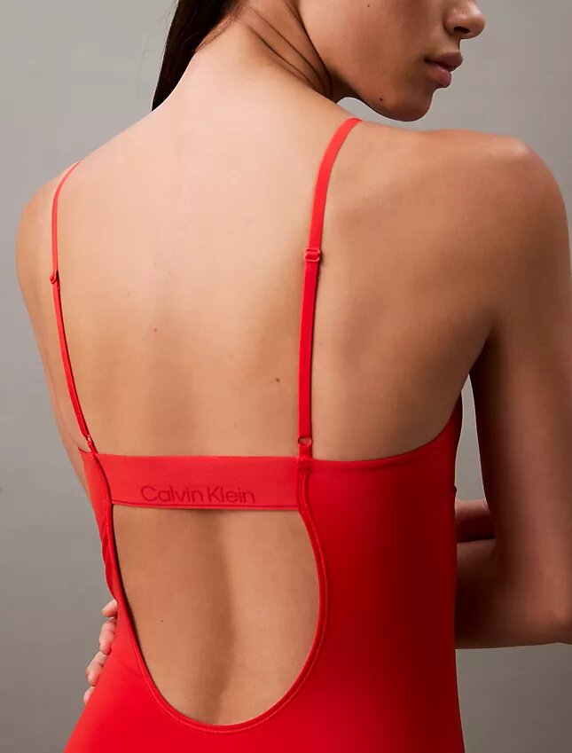 Costum de baie modern cu logo Costum de baie modern cu logo