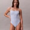 Costum de baie întreg cu monogramă grafică