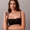 Form to Body Bralette ușor căptușită, care se mulează pe corp