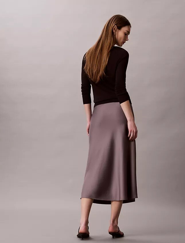 Fustă midi din satin Fustă midi din satin