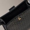 Geantă de umăr pentru telefon cu logo-ul emblematic pe toată suprafața Geantă de umăr pentru telefon cu logo-ul emblematic pe toată suprafața