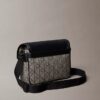 Geantă mică de umăr cu emblemă Jacquard Geantă mică de umăr cu emblemă Jacquard