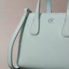 Geantă mini tote cu monogramă, purtabilă pe umăr Geantă mini tote cu monogramă, purtabilă pe umăr