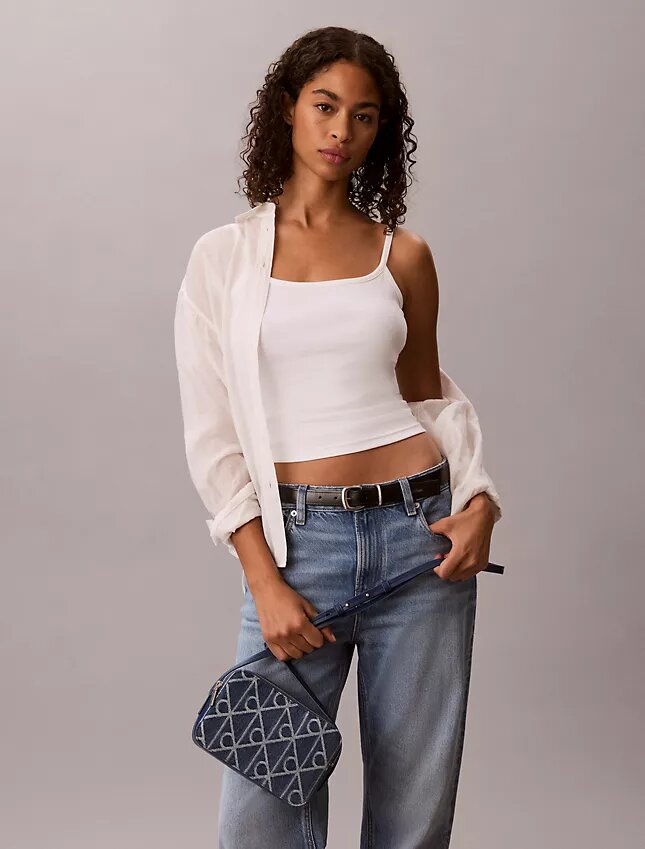 Geantă pentru aparat foto din denim cu logo emblematic pe toată suprafața Geantă pentru aparat foto din denim cu logo emblematic pe toată suprafața