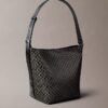 Geantă tip sac cu logo emblematic pe toată suprafața și buzunar Geantă tip sac cu logo emblematic pe toată suprafața și buzunar