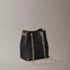 Geantă tip sac cu monogramă minimalistă Geantă tip sac cu monogramă minimalistă