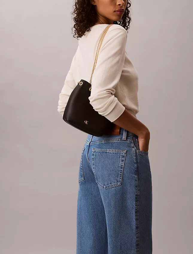 Geantă tip sac cu monogramă minimalistă Geantă tip sac cu monogramă minimalistă