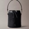 Geantă tip sac cu textură granulată Geantă tip sac cu textură granulată