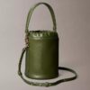 Geantă tip sac cu textură granulată Geantă tip sac cu textură granulată