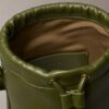 Geantă tip sac cu textură granulată Geantă tip sac cu textură granulată