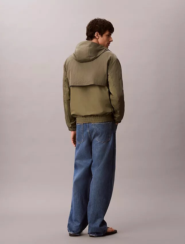 Jachetă ușoară din nylon și materiale mixte Jachetă ușoară din nylon și materiale mixte
