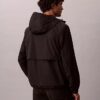 Jachetă windbreaker cu logo pe toată suprafața Jachetă windbreaker cu logo pe toată suprafața