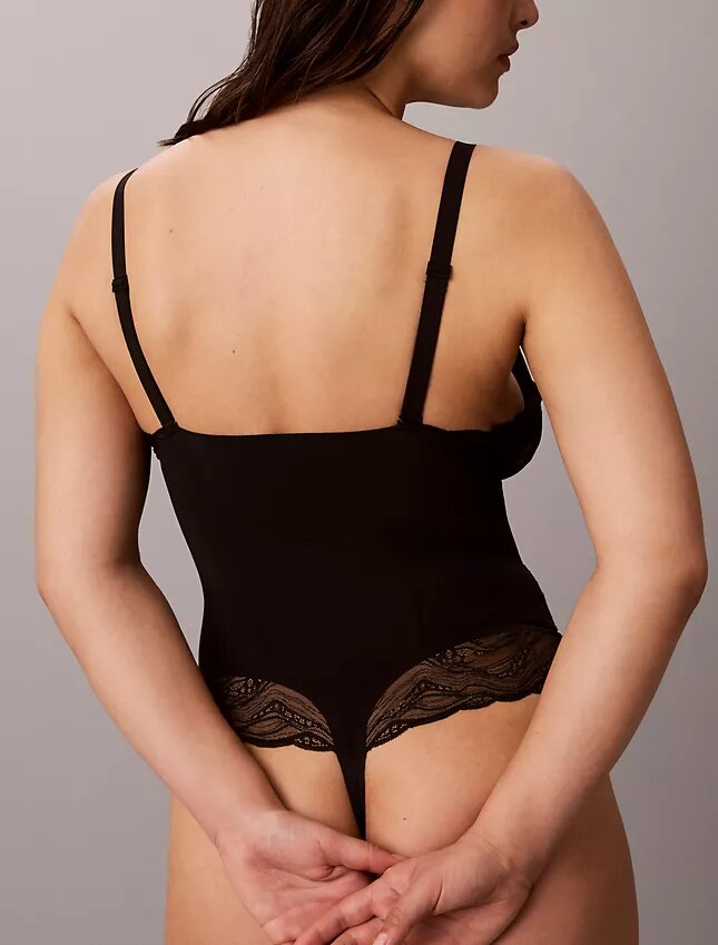 Lenjerie modelatoare din dantelă elastică senzuală Lenjerie modelatoare din dantelă elastică senzuală