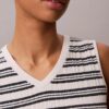Maiou cu guler în V din tricot cu nervuri Maiou cu guler în V din tricot cu nervuri