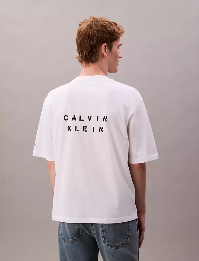 Marc Hundley Pride Love este un tricou relaxat de dans Marc Hundley Pride Love este un tricou relaxat de dans