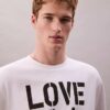 Marc Hundley Pride Love este un tricou relaxat de dans Marc Hundley Pride Love este un tricou relaxat de dans