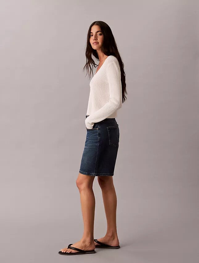 Șorturi din denim cu tiv rulat și croială în A Șorturi din denim cu tiv rulat și croială în A