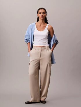 Pantaloni cargo relaxați din saten twill
